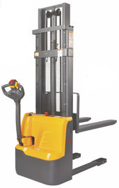 Chiny Chodząca Elektryczna Ciężarówka Stacker 1,2 T 1,6 m - 3 m Wysokość Podnoszenia Dla Magazynowania Oszczędność Energii 1200 kg Free Lift Stable Stacker fabryka